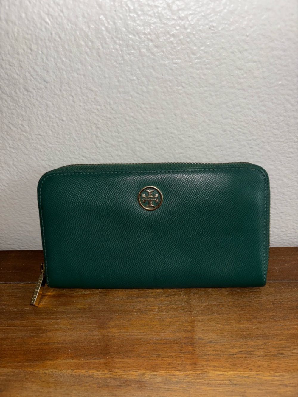 Tory Burch Emerald Green Zip Wallet with Gold Logo